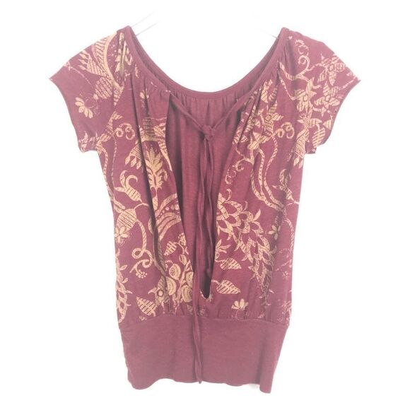 URBAN OUTFITTERS Charlotte open back tee. - Picture 2 of 7